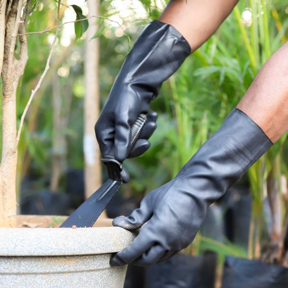 Rubber Hand Gloves Non-Slip (Black) - Image 3